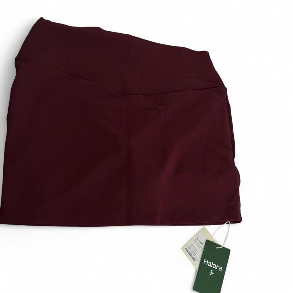 Halara burgundy active skort in size XL